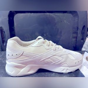 Size 11 - Reebok Aztrek Cream Offwhite Color